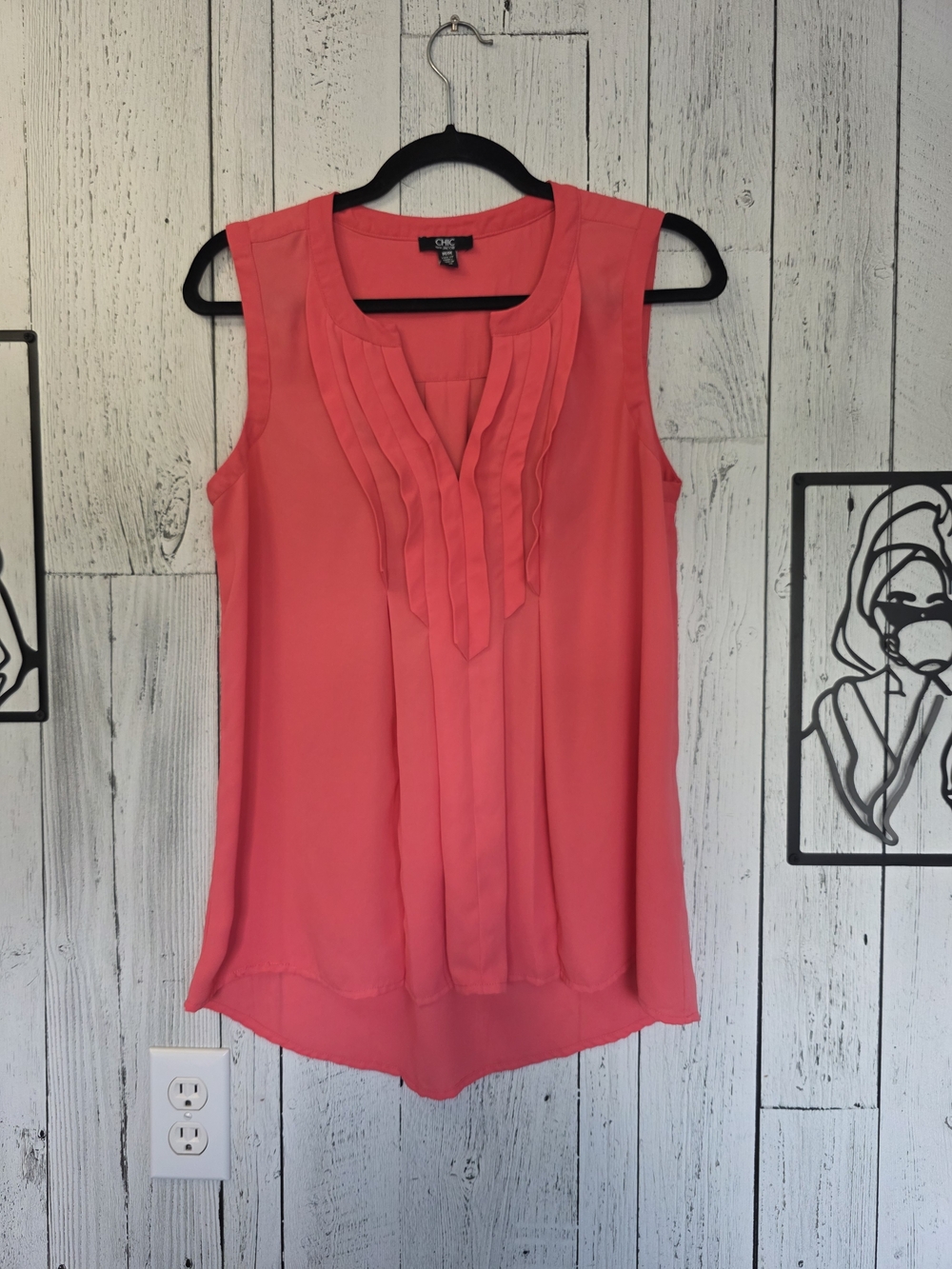Chic by Jacob Coral Sleeveless Blouse Tank Size Medium Going Out Business Office